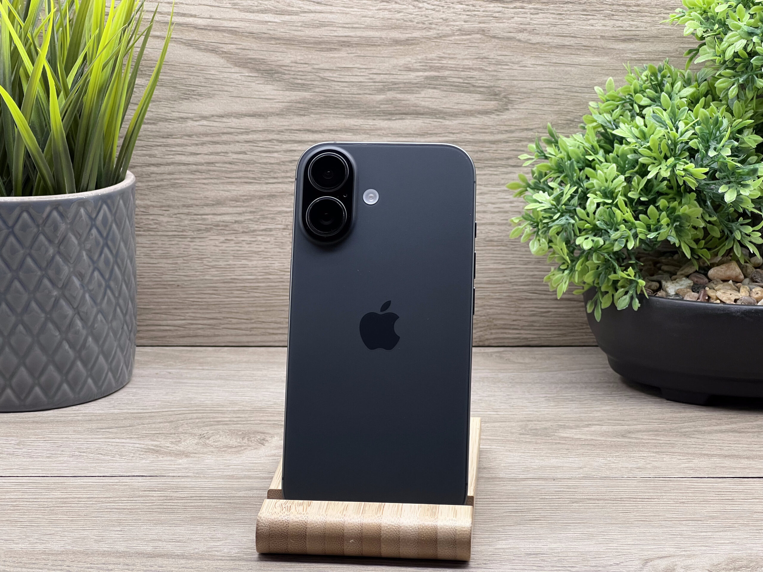 Hibátlan iPhone 17 Black 256GB 2 ÉV Garanciával 100%