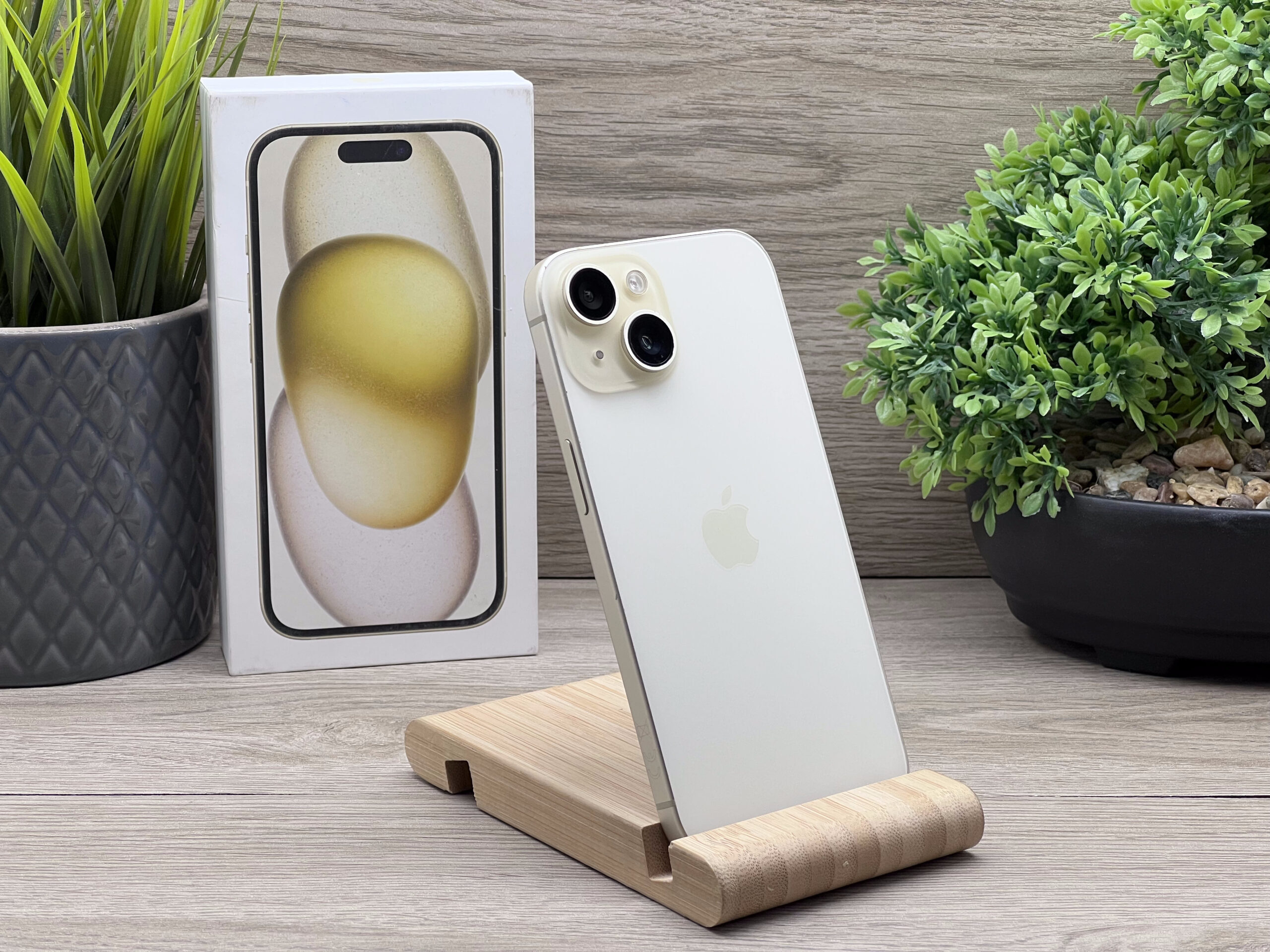 iPhone 15 Yellow 128GB 2 ÉV Garanciával 90%
