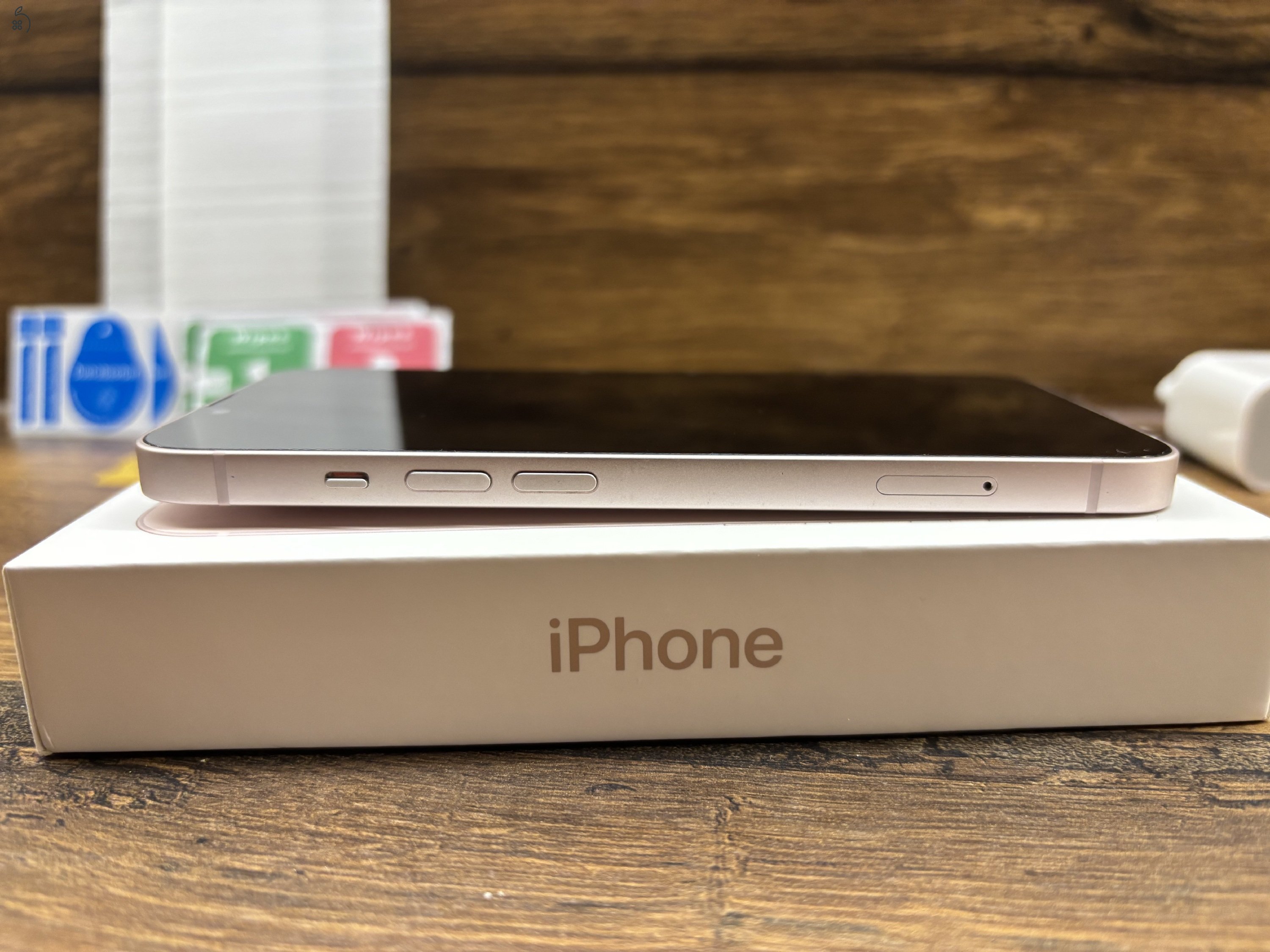 Eladó Apple iPhone 13 128 GB – Rózsaszín - Kártyafüggetlen, újszerű állapot