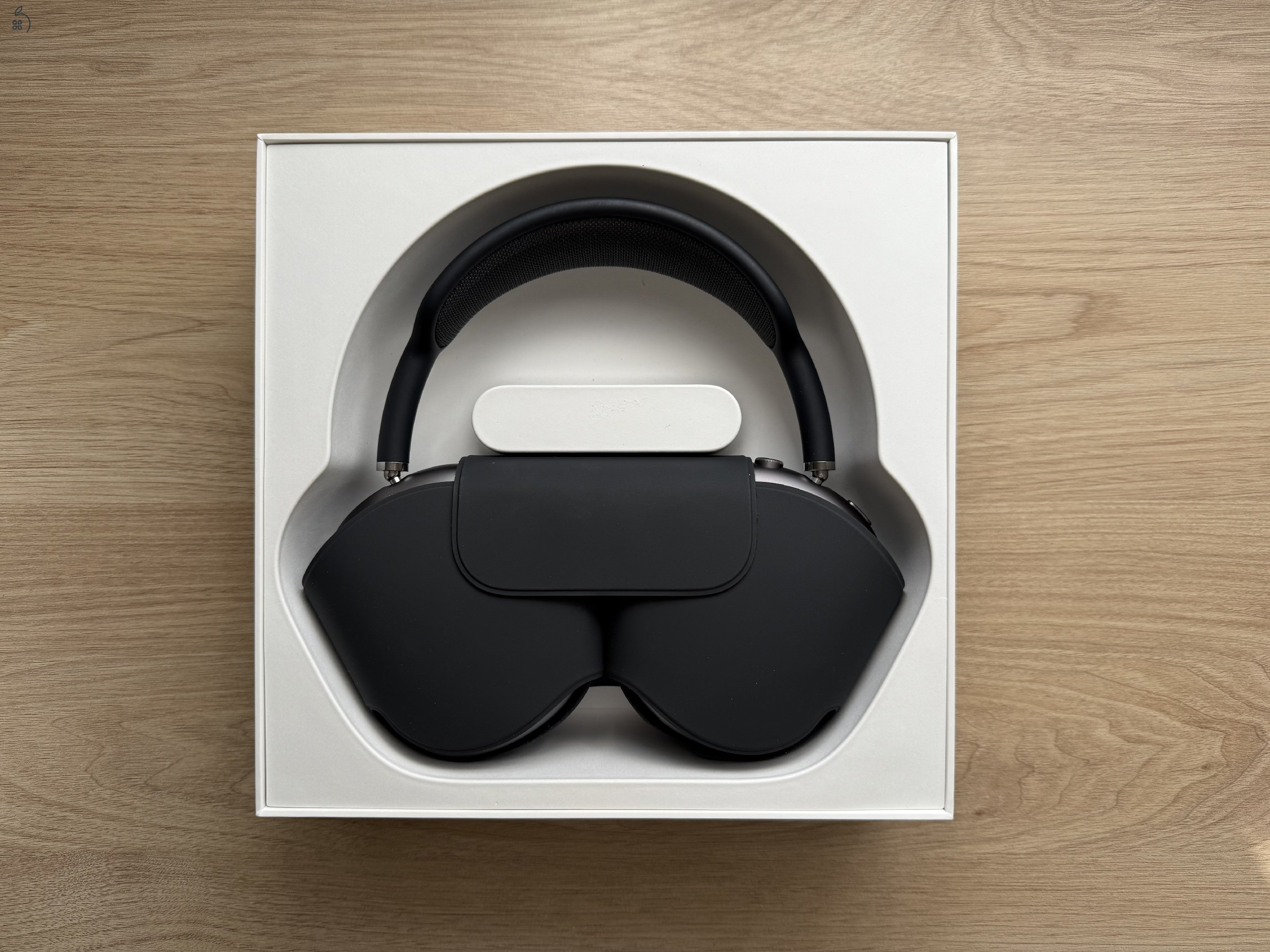 Airpods Max (Apple)