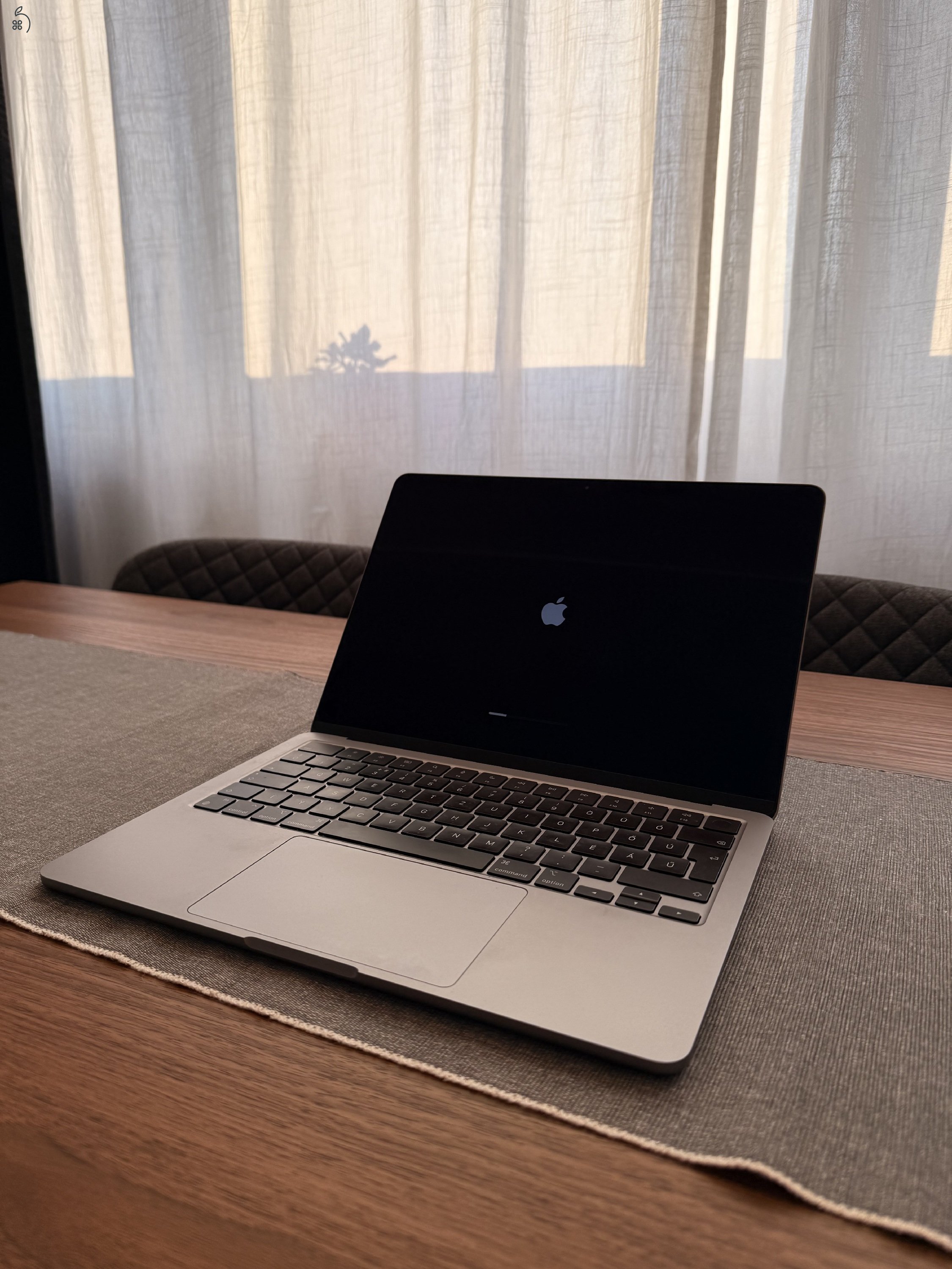 Macbook Air 13” M2 256gb 8gb 100% - újszerű állapot