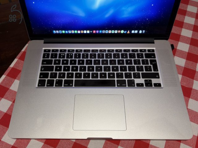 Macbook Pro 2015 15” kimaxolt!