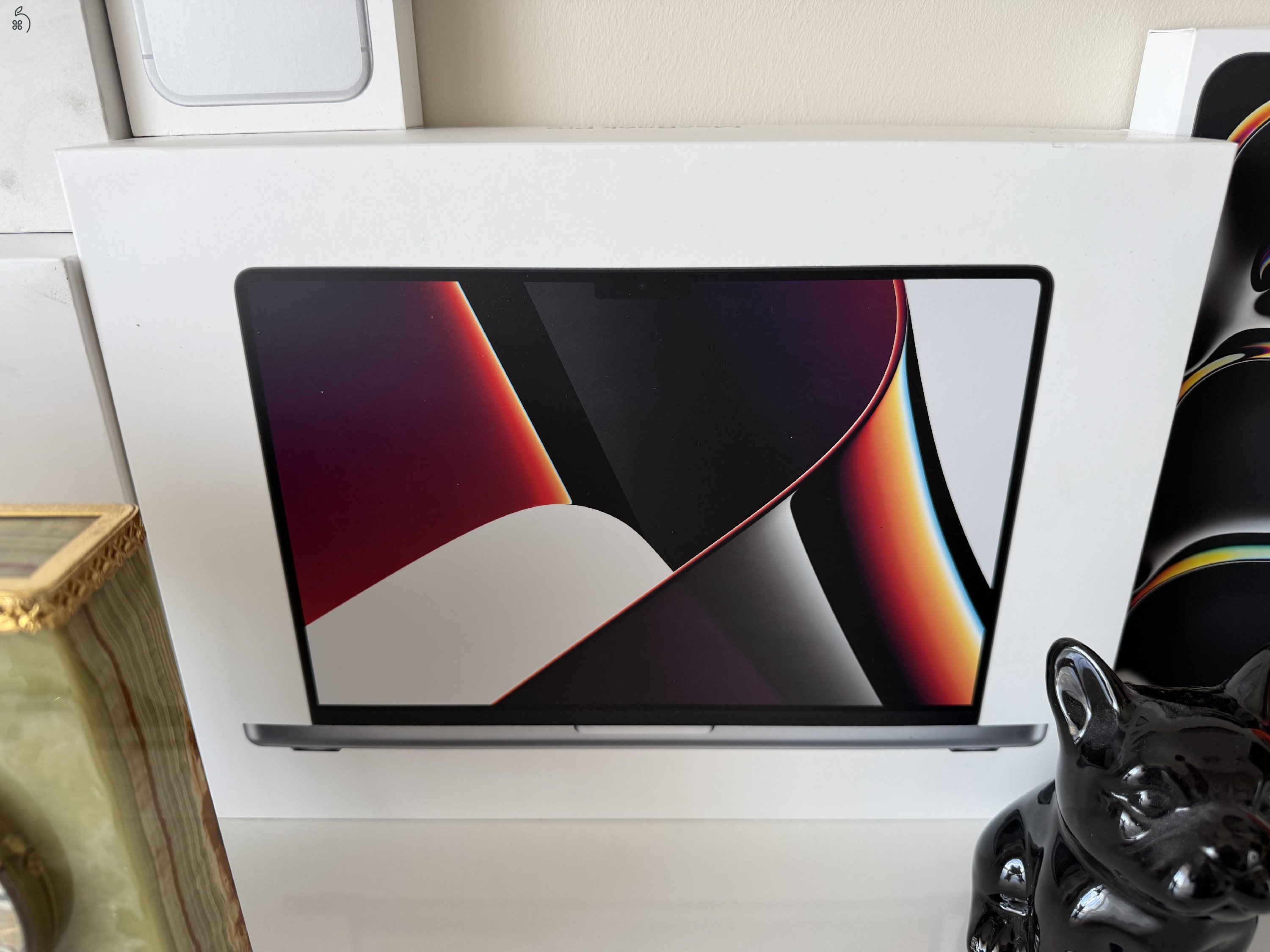 Apple MacBook Pro 14” (2021) – M1 Pro / 16GB RAM / 1TB SSD – teljes gyári csomaggal