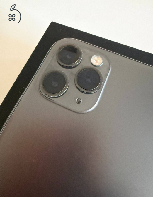 Iphone 11 Pro 64GB független gyári dobozzal, tartozékokkal