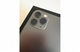 Iphone 11 Pro 64GB független gyári dobozzal, tartozékokkal