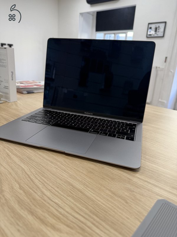Apple MacBook Air 2019 Space Gray Használt 