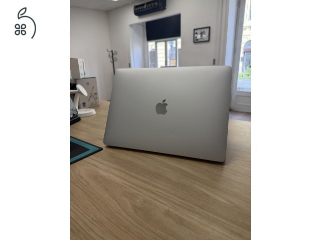 Apple MacBook Air 2018 Silver Használt 