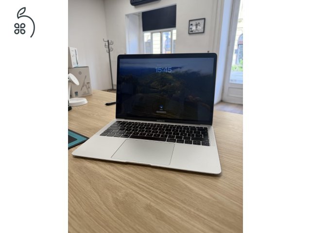 Apple MacBook Air 2018 Silver Használt 