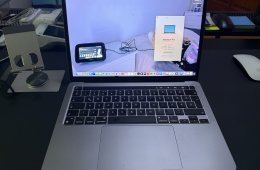Apple MacBook Pro 13 M2 (2022) | 8GB RAM | 256GB SSD | Magyar | Szép állapot