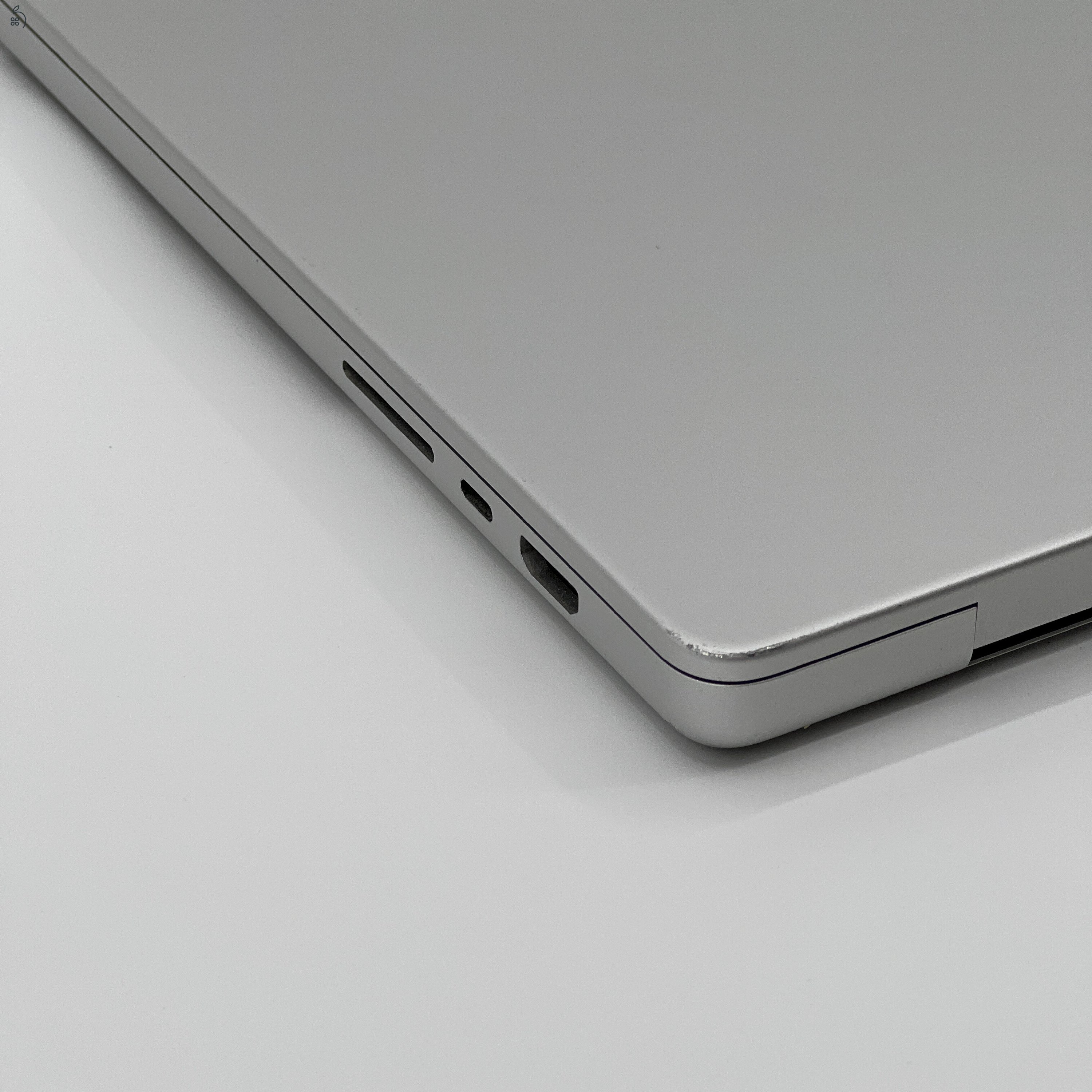 MacBook Pro 16″ 2021, M1 Max , 64 GB RAM, 10 core CPU, 24 core GPU, 512GB SSD, Silver 27% Áfa, 0536AR