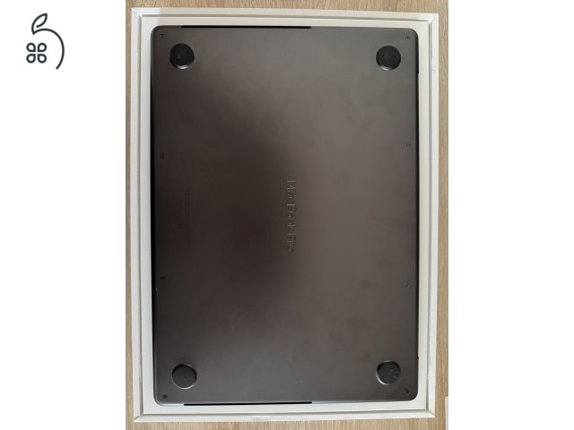 Apple Macbook Pro 14