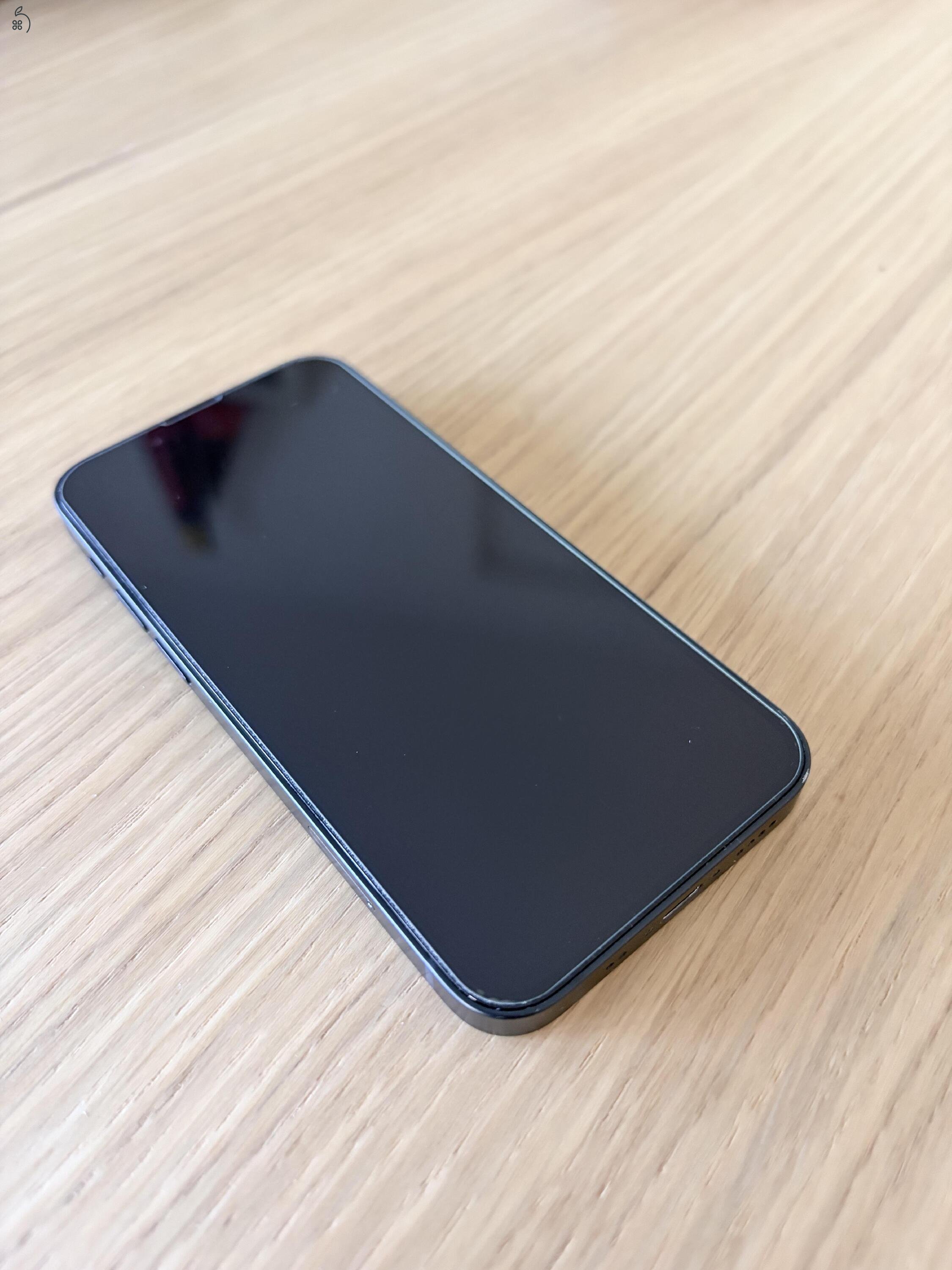 Újszerű fekete iPhone 13mini 128Gb