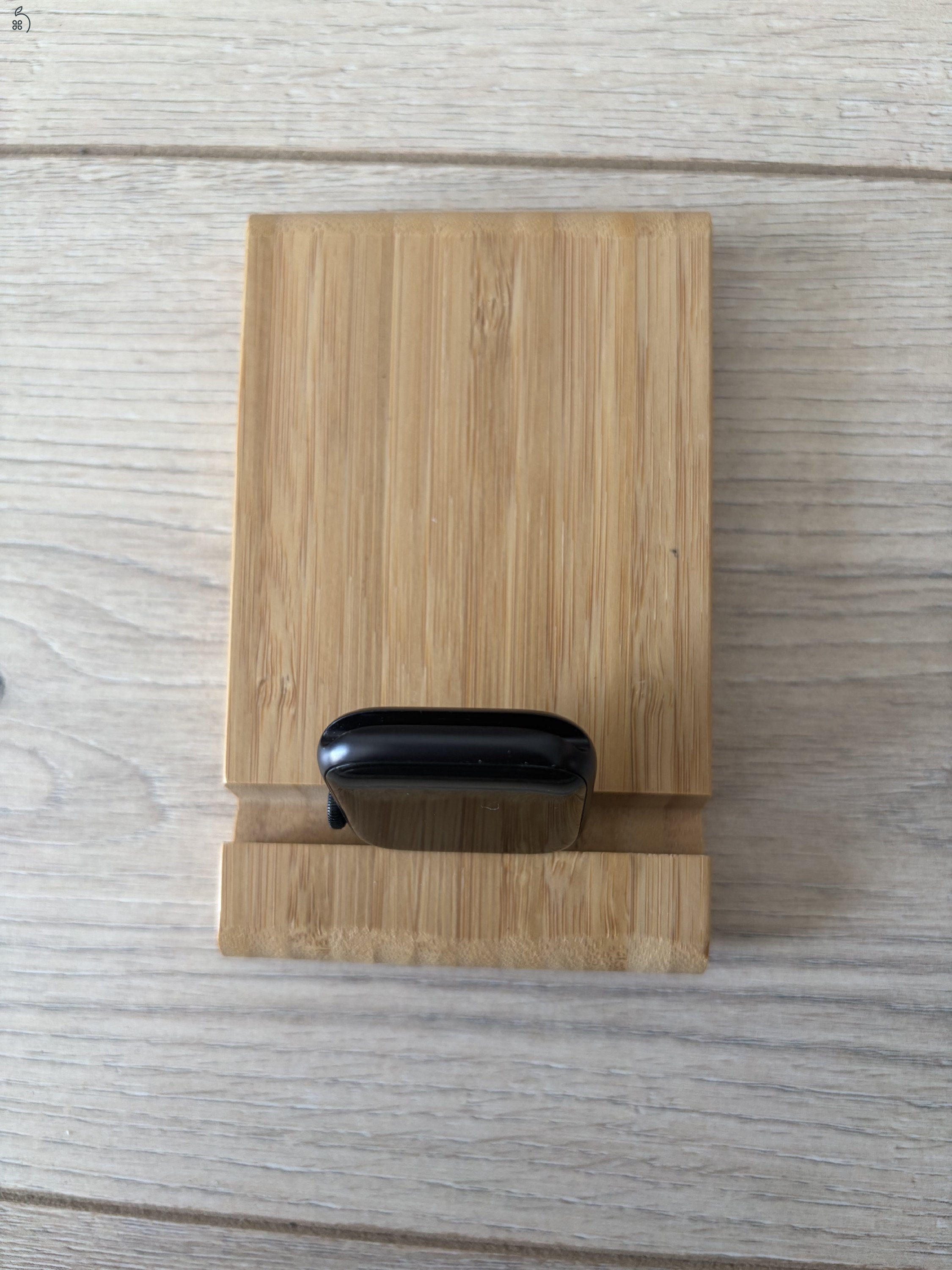 Apple Watch SE 3 44mm Apple Garis 100% akku
