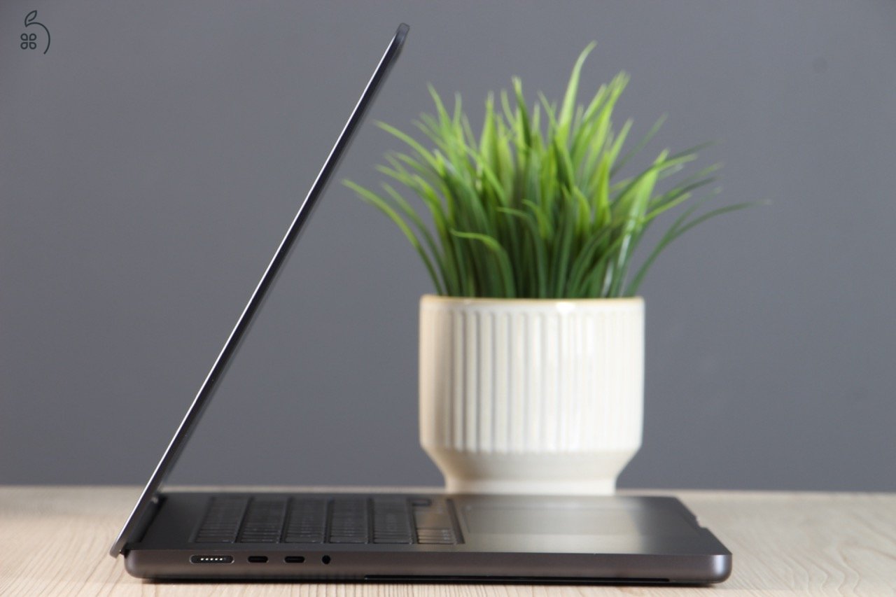 Apple Macbook Pro 16