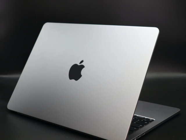 Apple MacBook Air M3 2024 13
