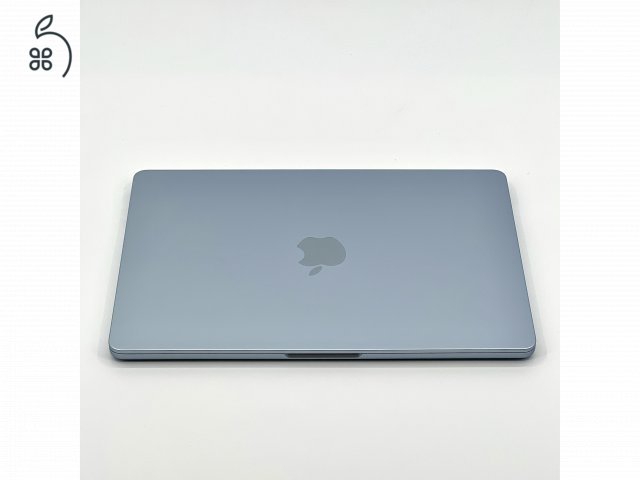 MacBook Air 13″ 2025, M4 8 Core, 16 GB RAM, 10 core GPU, 256 GB SSD, Sky Blue 27% Áfás, 0501BE 