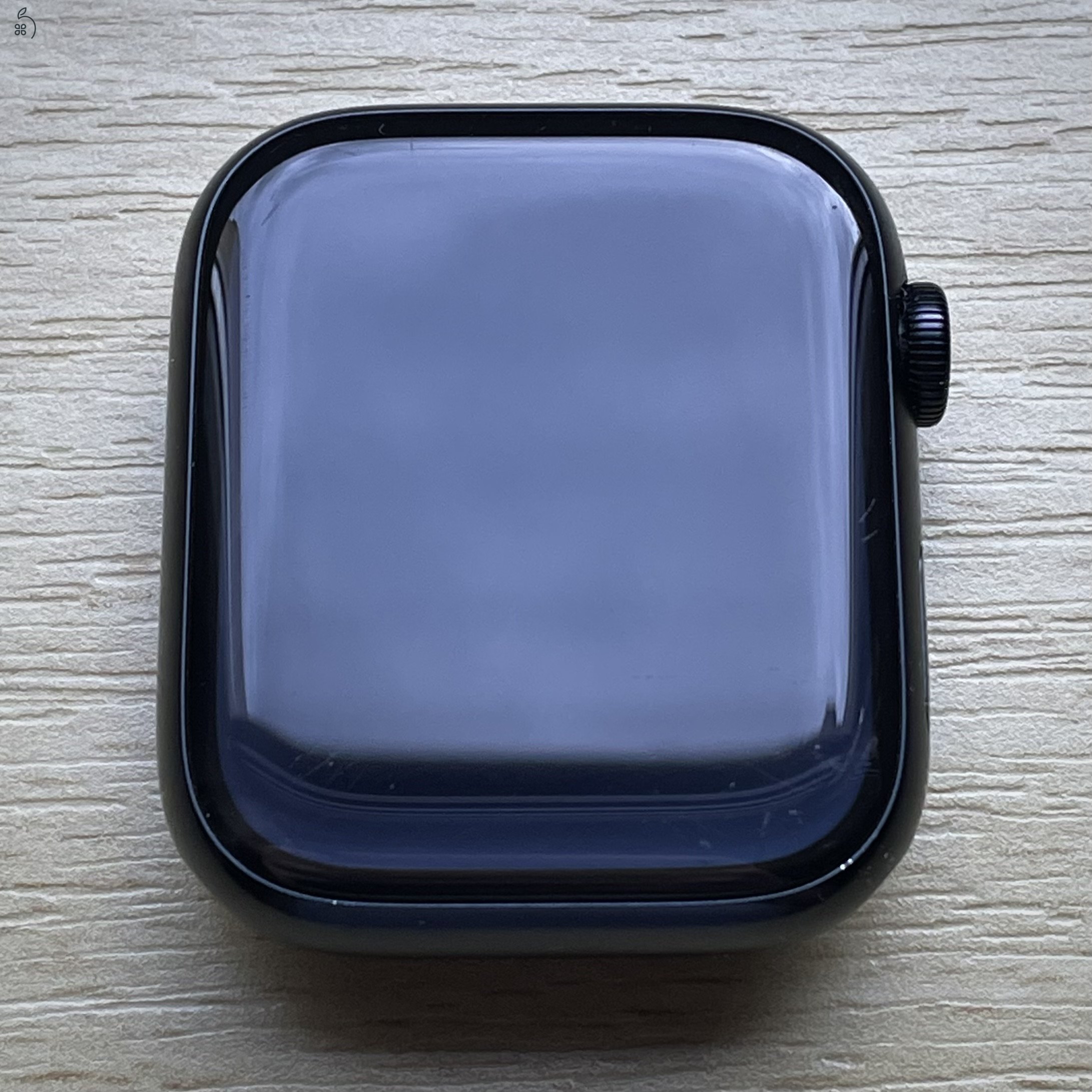 Apple Watch Series 7 45mm GPS+Cellular (Midnight) + 4 db szíj