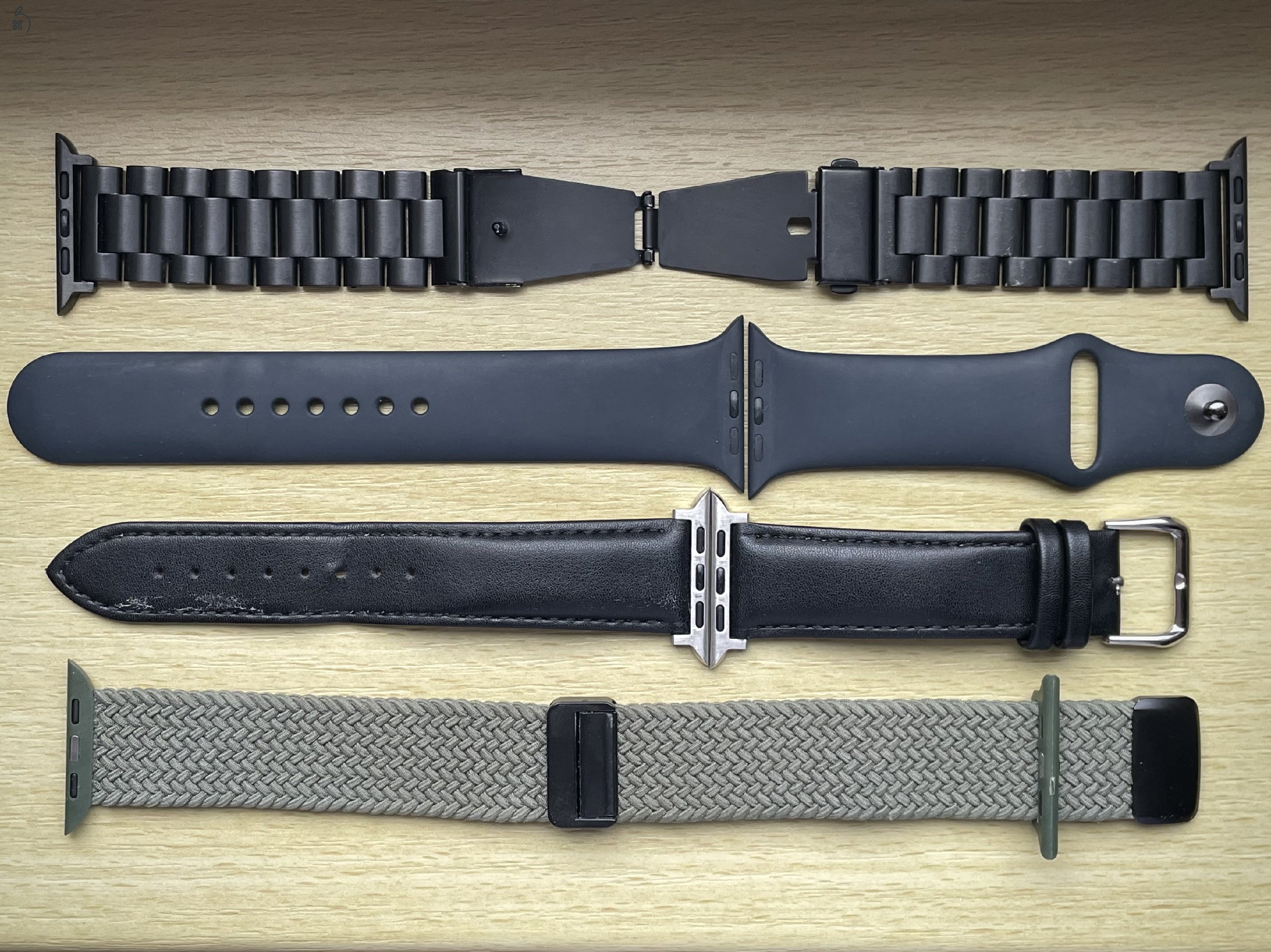 Apple Watch Series 7 45mm GPS+Cellular (Midnight) + 4 db szíj