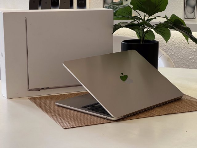 Hibátlan MacBook Air 2025 M4 Starlight 13” 256GB 16GB 2 ÉV Garanciával 100%