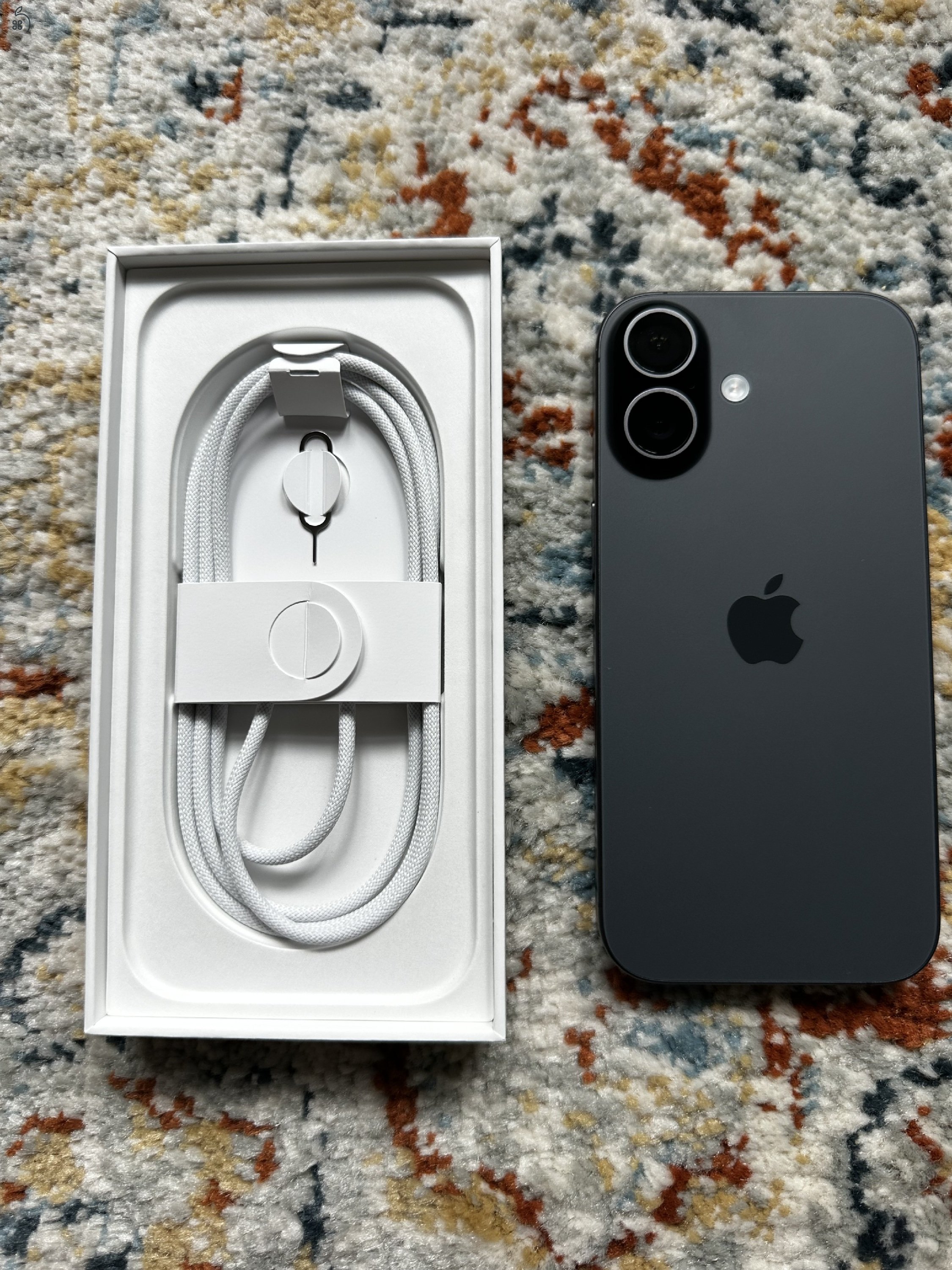 Iphone 17 256 gb - vadiúj állapot + garancia (06.02.-án vásárolt)