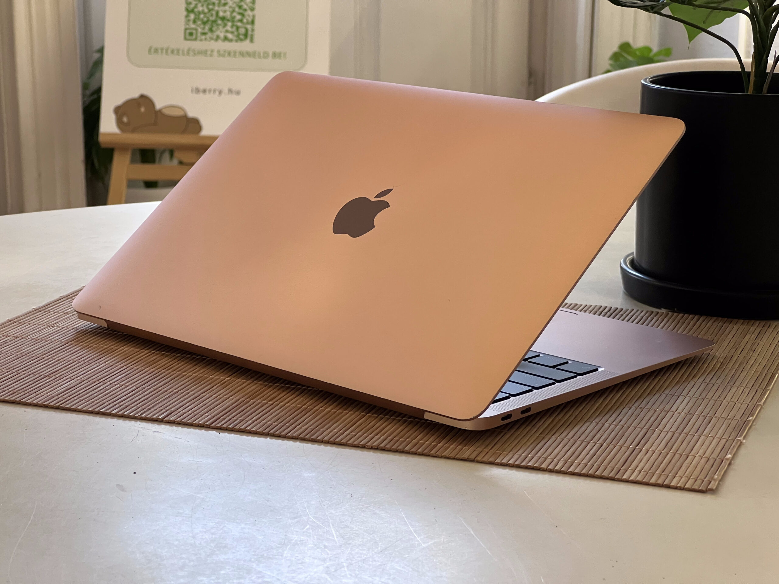 MacBook Air 2020 M1 13″ 512GB 8GB2 ÉV Garanciával 93%