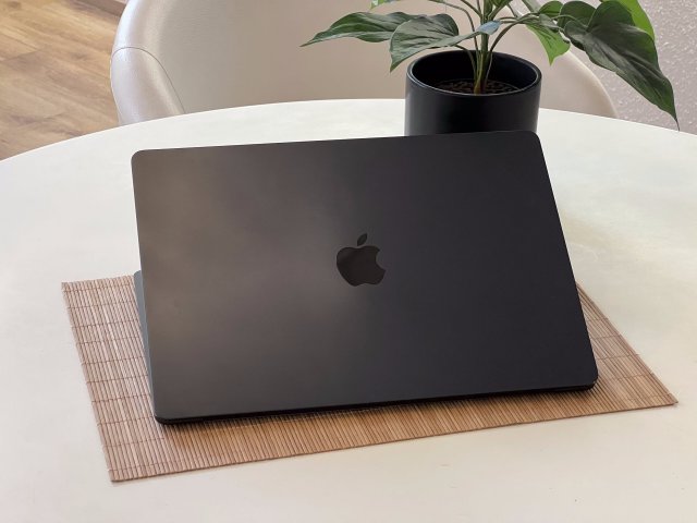 Hibátlan MacBook Air 2020 M1 15” 256GB 8GB 2 ÉV Garanciával 92%