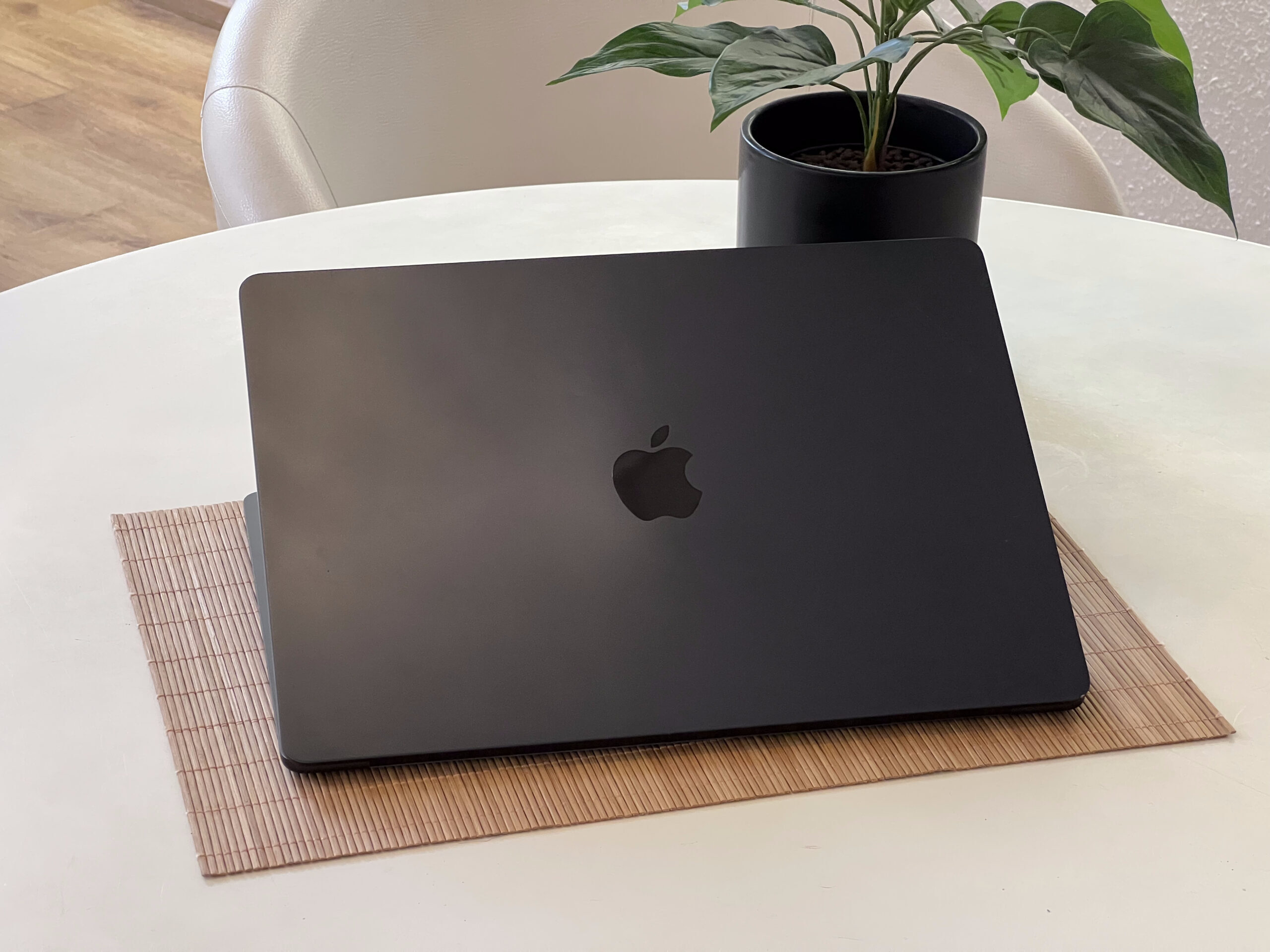 Hibátlan MacBook Air 2020 M1 15” 256GB 8GB 2 ÉV Garanciával 92%