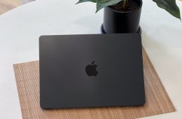 Hibátlan MacBook Air 2024 M3 13” 256GB 8GB 2 ÉV Garanciával 97%