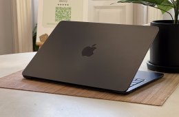 Hibátlan MacBook Air 2024 M3 13” 256GB 8GB 2 ÉV Garanciával 97%