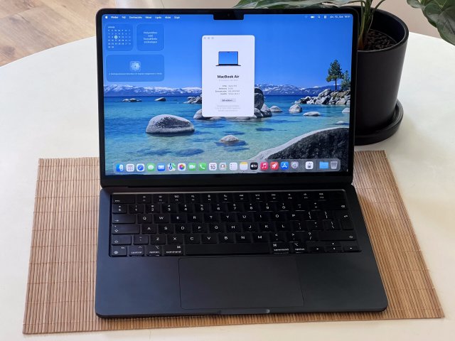 Hibátlan MacBook Air 2024 M3 13” 256GB 8GB 2 ÉV Garanciával 97%