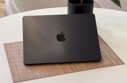 Hibátlan MacBook Air 2024 M3 13” 256GB 8GB 2 ÉV Garanciával 97%