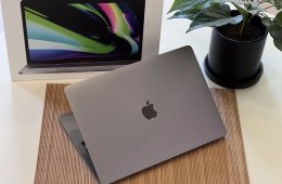 Hibátlan MacBook Pro  2022 M2 13” 512GB 2 ÉV Garanciával