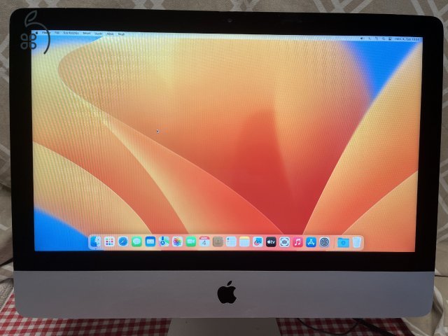 iMac 21,5