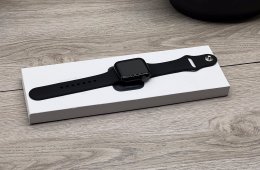 Hibátlan Apple Watch SE2 Midnight 40mm CELL 2 ÉV Garanciával 97%
