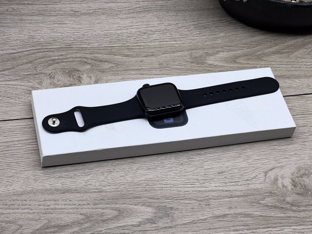 Hibátlan Apple Watch SE2 Midnight 40mm CELL 2 ÉV Garanciával 97%