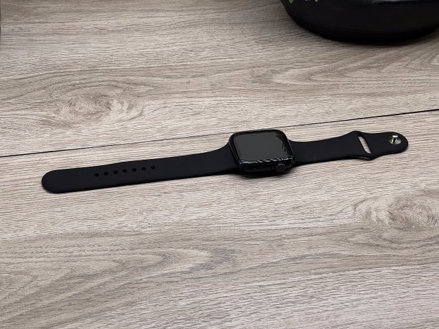Apple Watch SE2 Midnight 44mm 2 ÉV Garanciával 95%