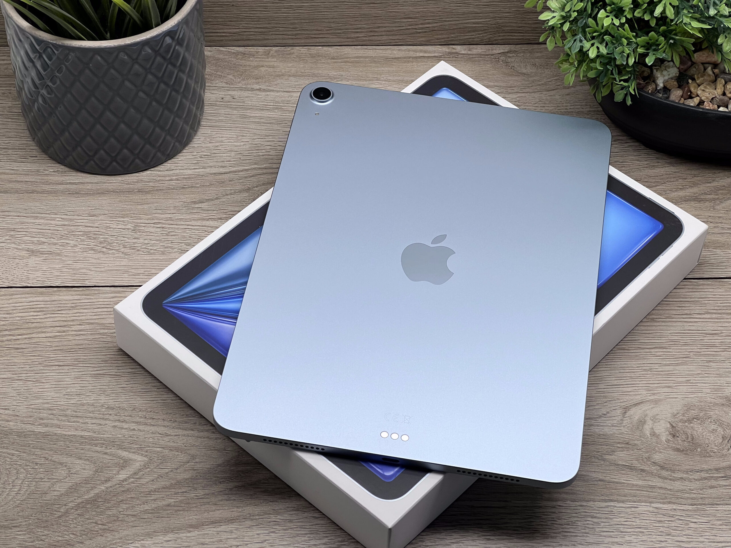 Hibátlan iPad Air 2025 11″ M3 Blue 128GB 2 ÉV Garanciával 98%