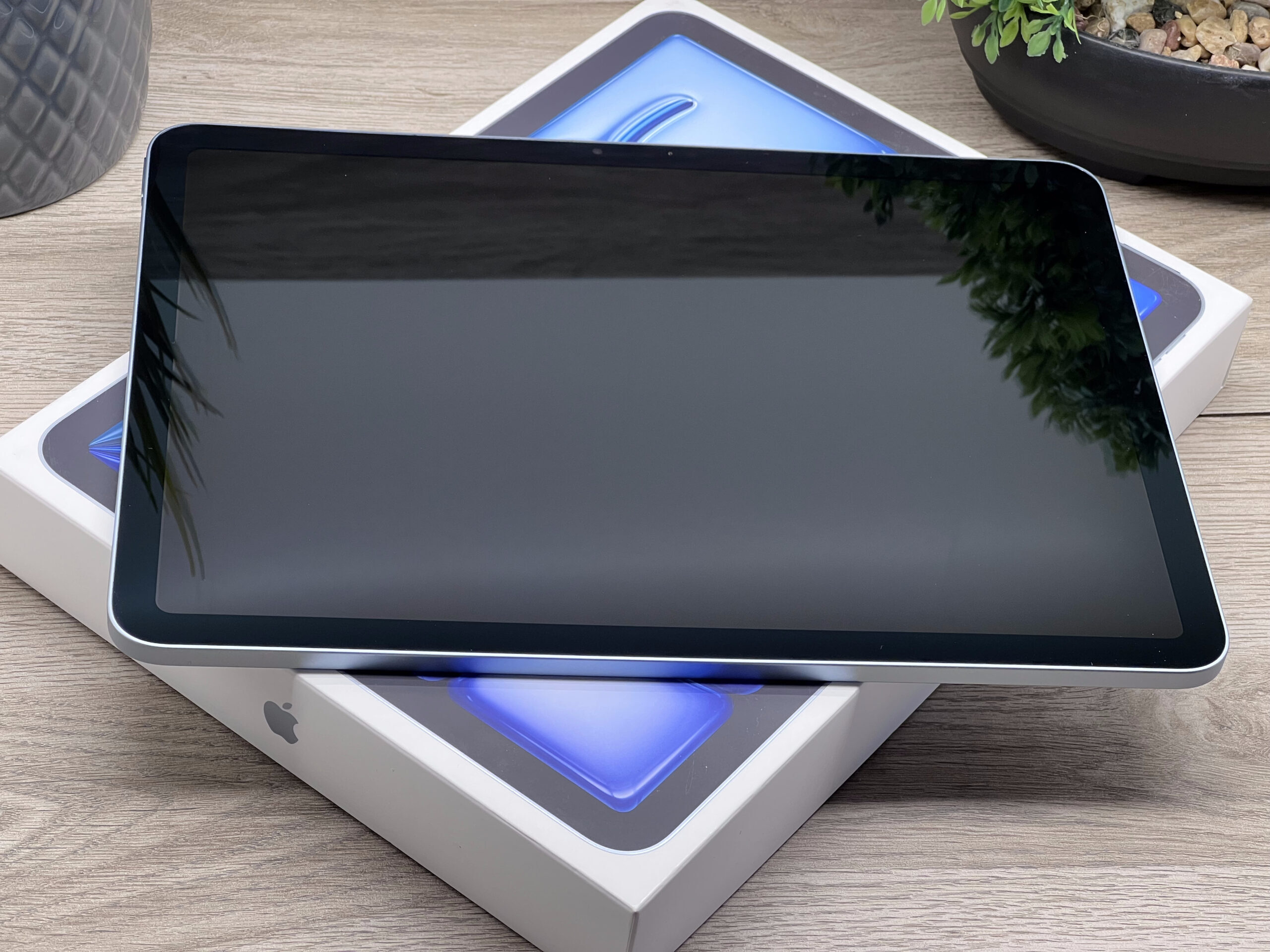 Hibátlan iPad Air 2025 11″ M3 Blue 128GB 2 ÉV Garanciával 98%