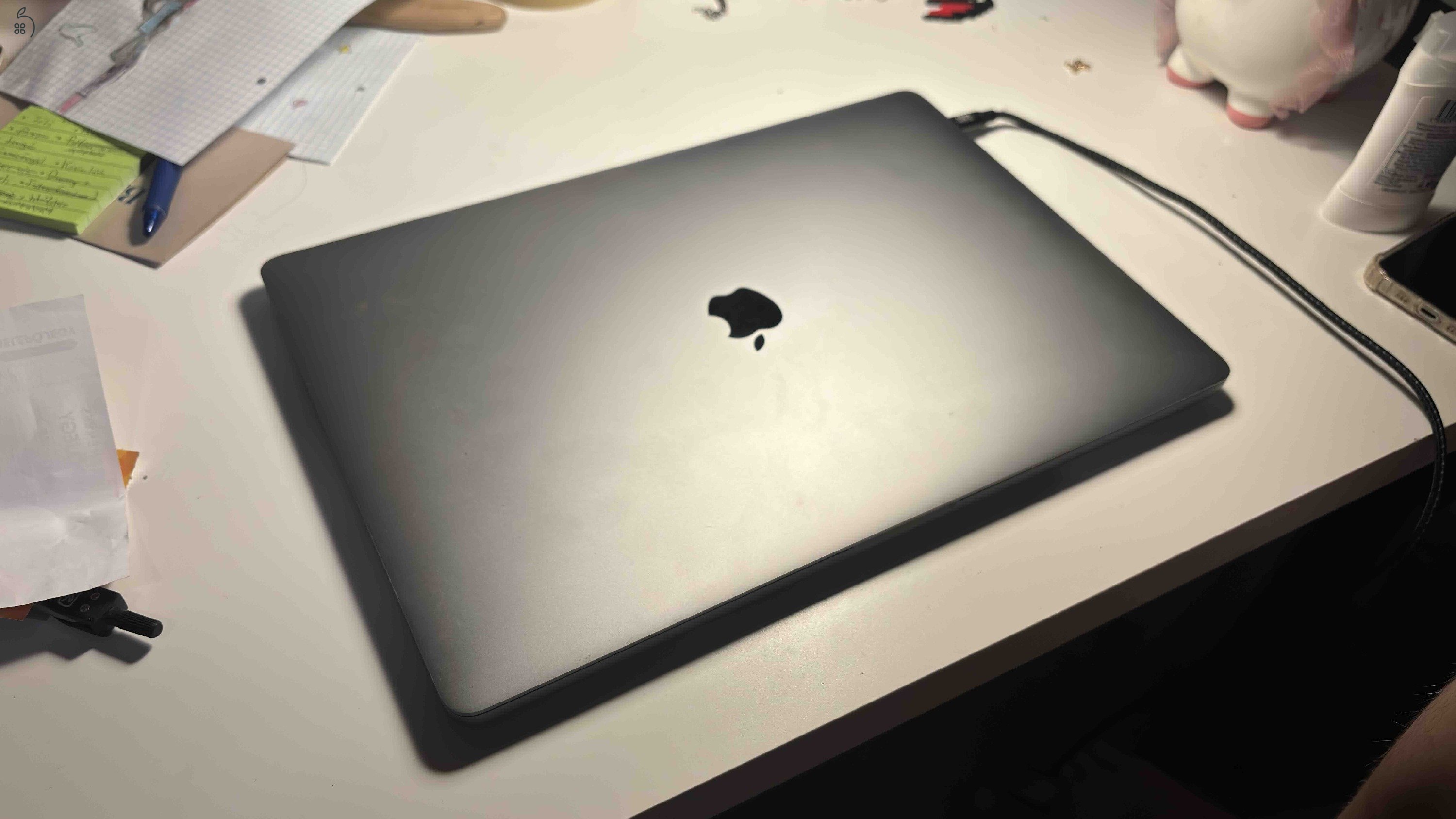 Apple MacBook Pro 16