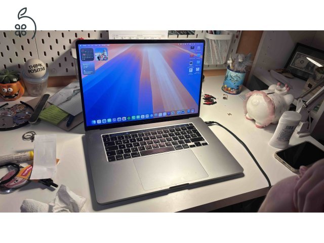 Apple MacBook Pro 16