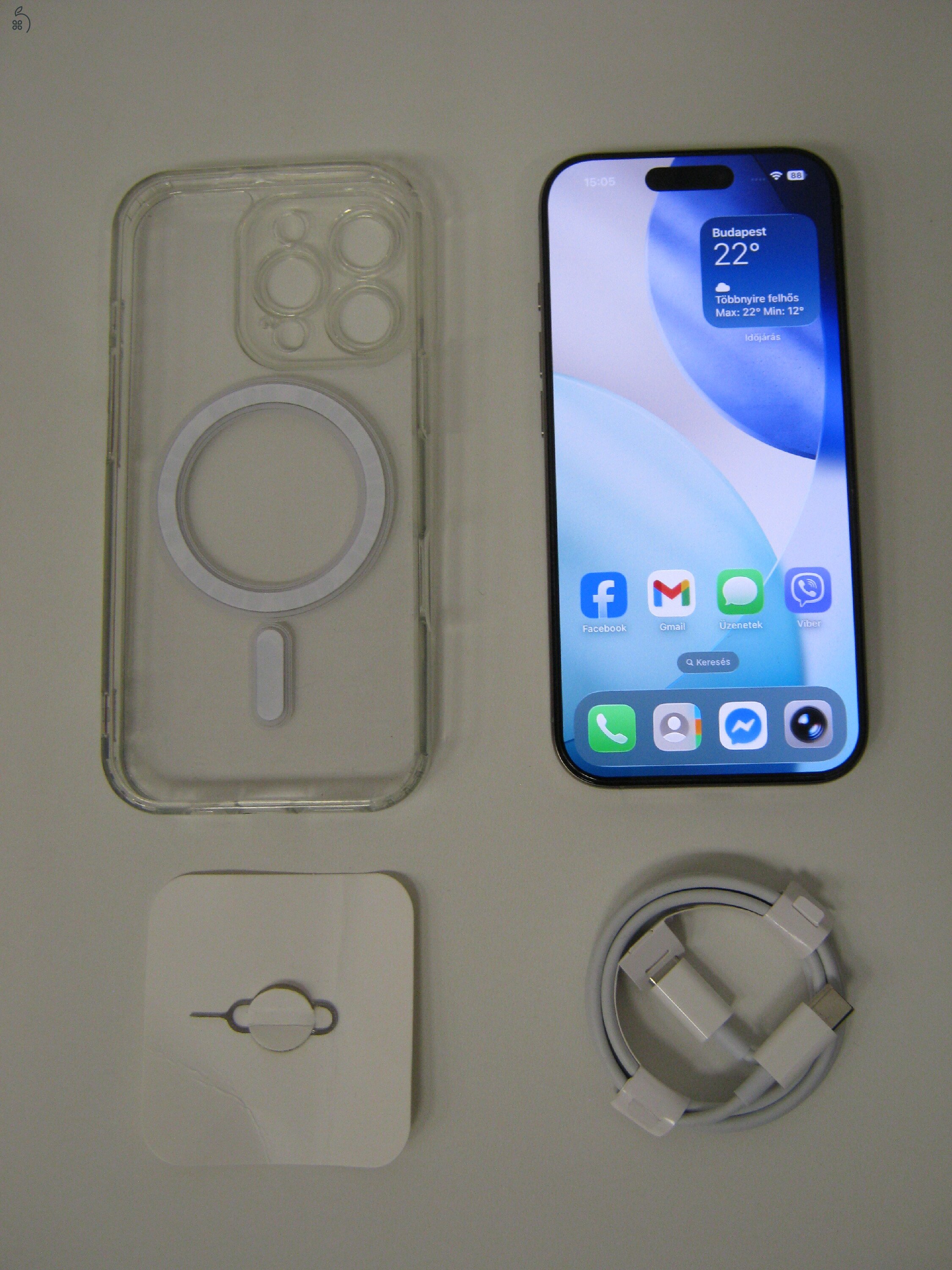 Iphone 16 Pro 256GB, Natúr Titán, Magsafe tokkal, független újszerű állapotban jotállással.