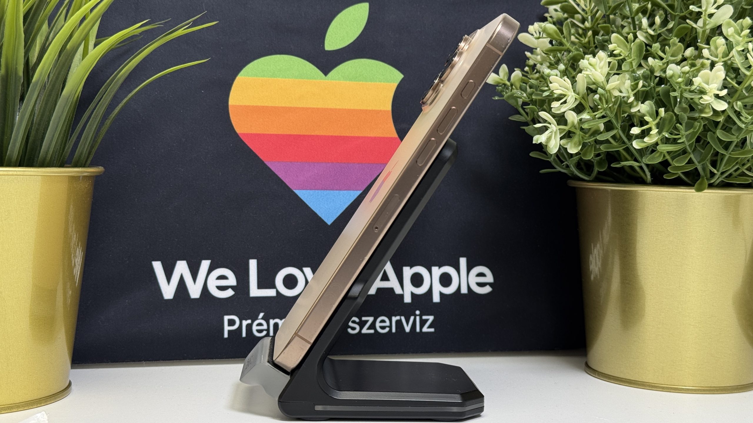 iPhone 16 Pro Max 256GB, Sivatagszínű Titán, Független, Számla, 2 Év Garancia, 92%