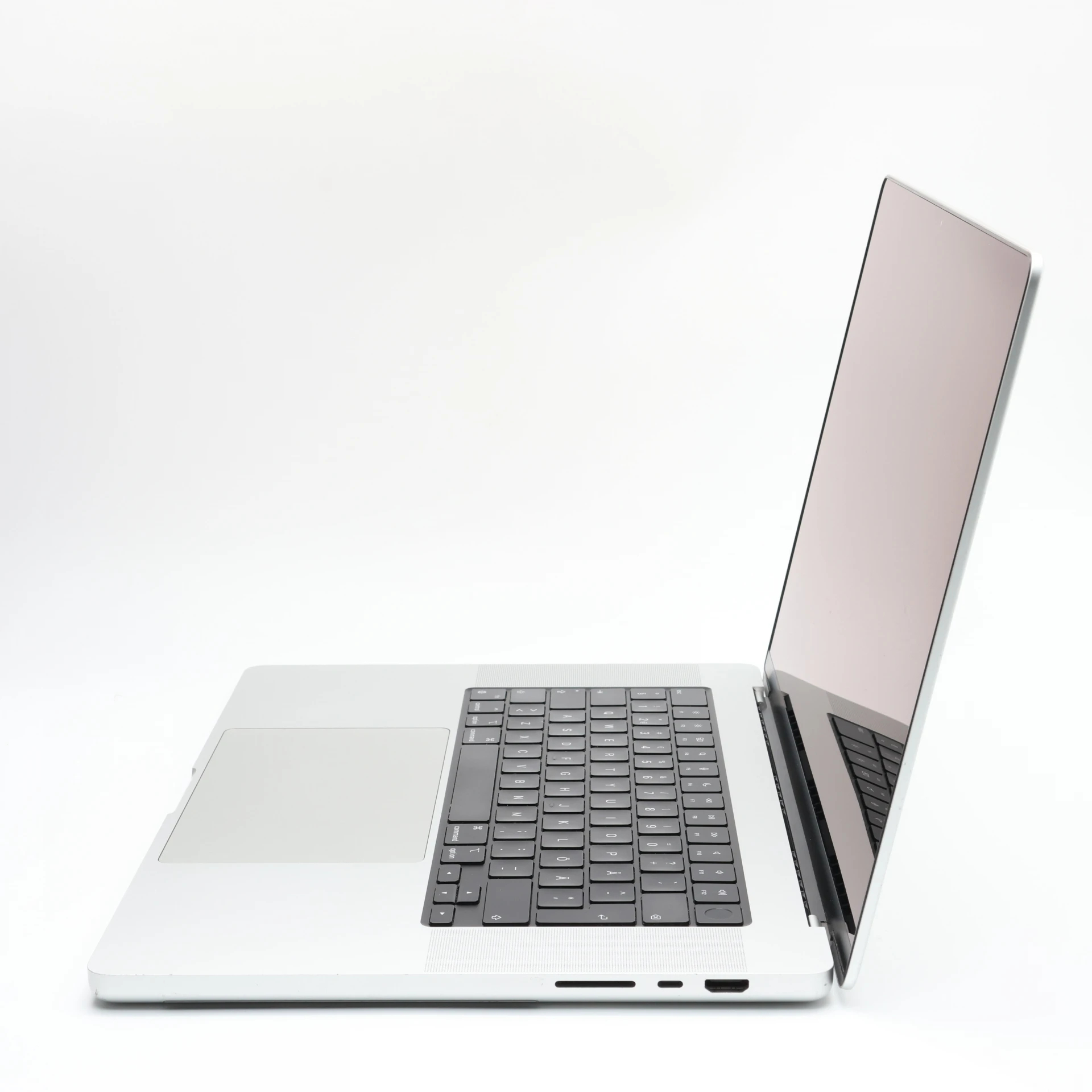 Apple MacBook Pro 16″ 2021 M1 Pro 512 GB 32 GB RAM Silver 100% HUN Bill
