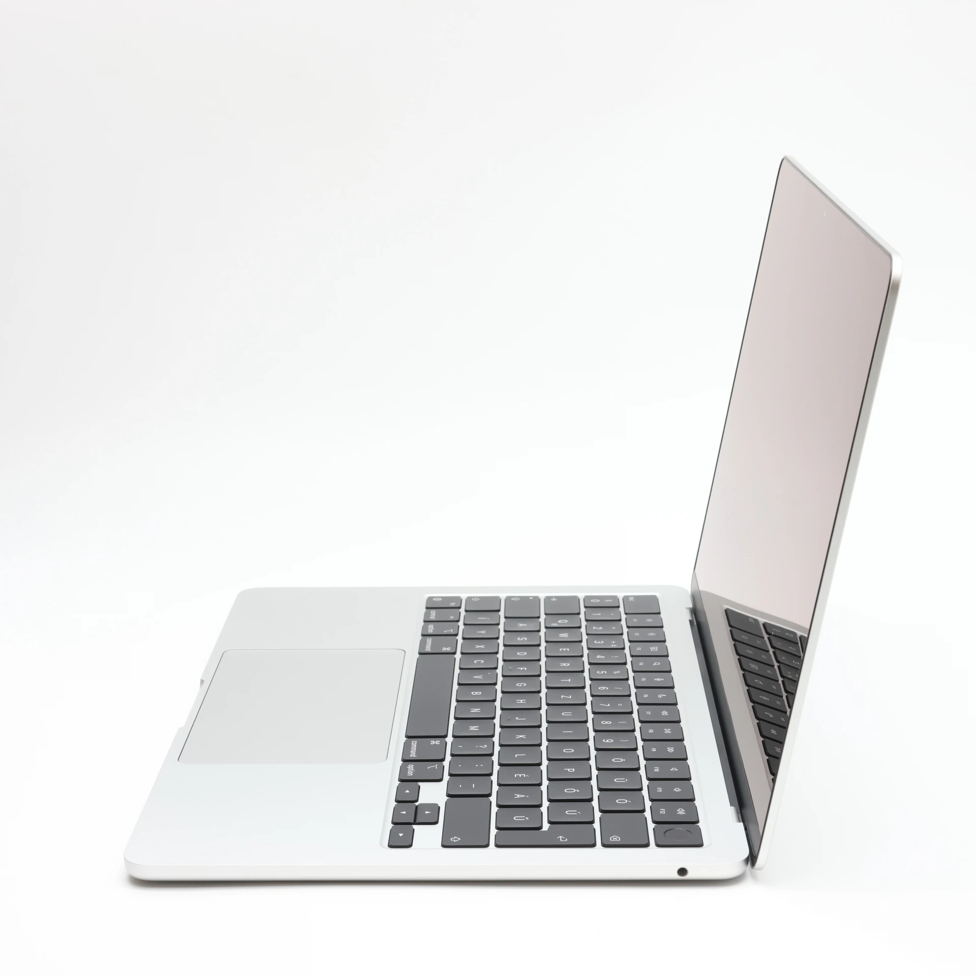 Apple MacBook Air 13″ 2022 M2 256 GB SSD 8 GB RAM Silver 100% HUN Bill
