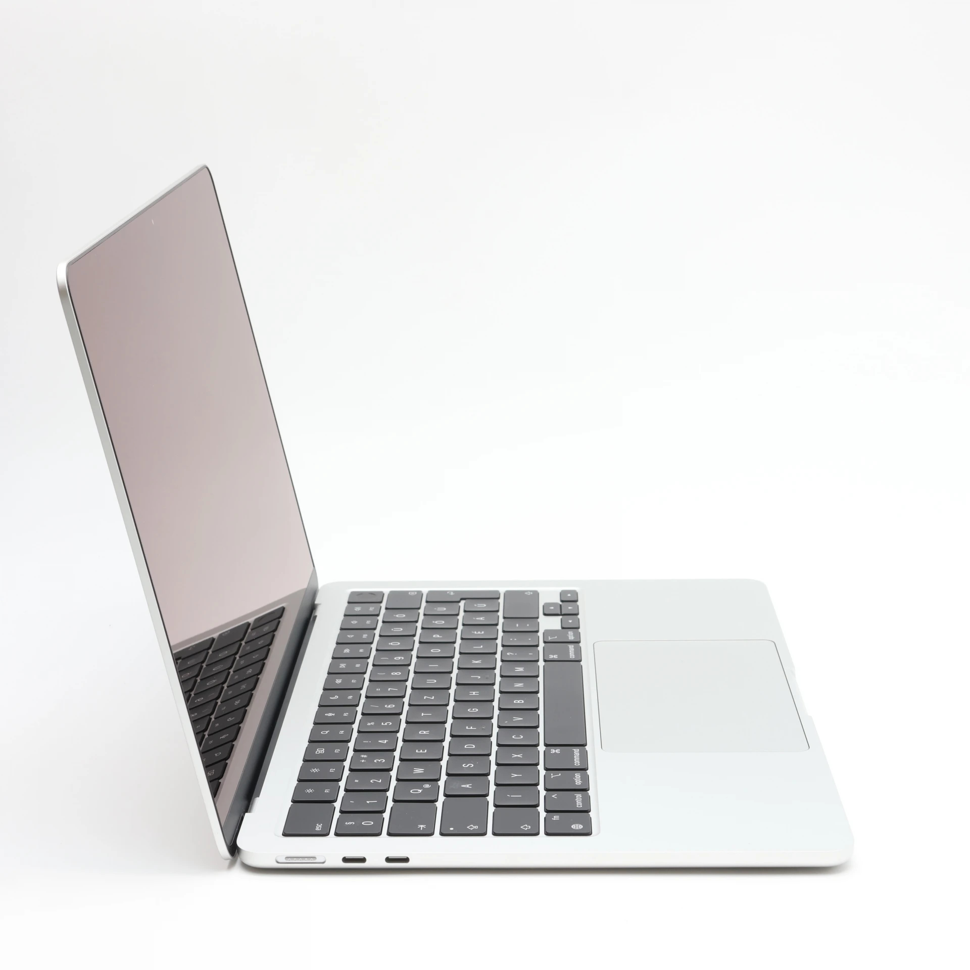 Apple MacBook Air 13″ 2022 M2 256 GB SSD 8 GB RAM Silver 100% HUN Bill