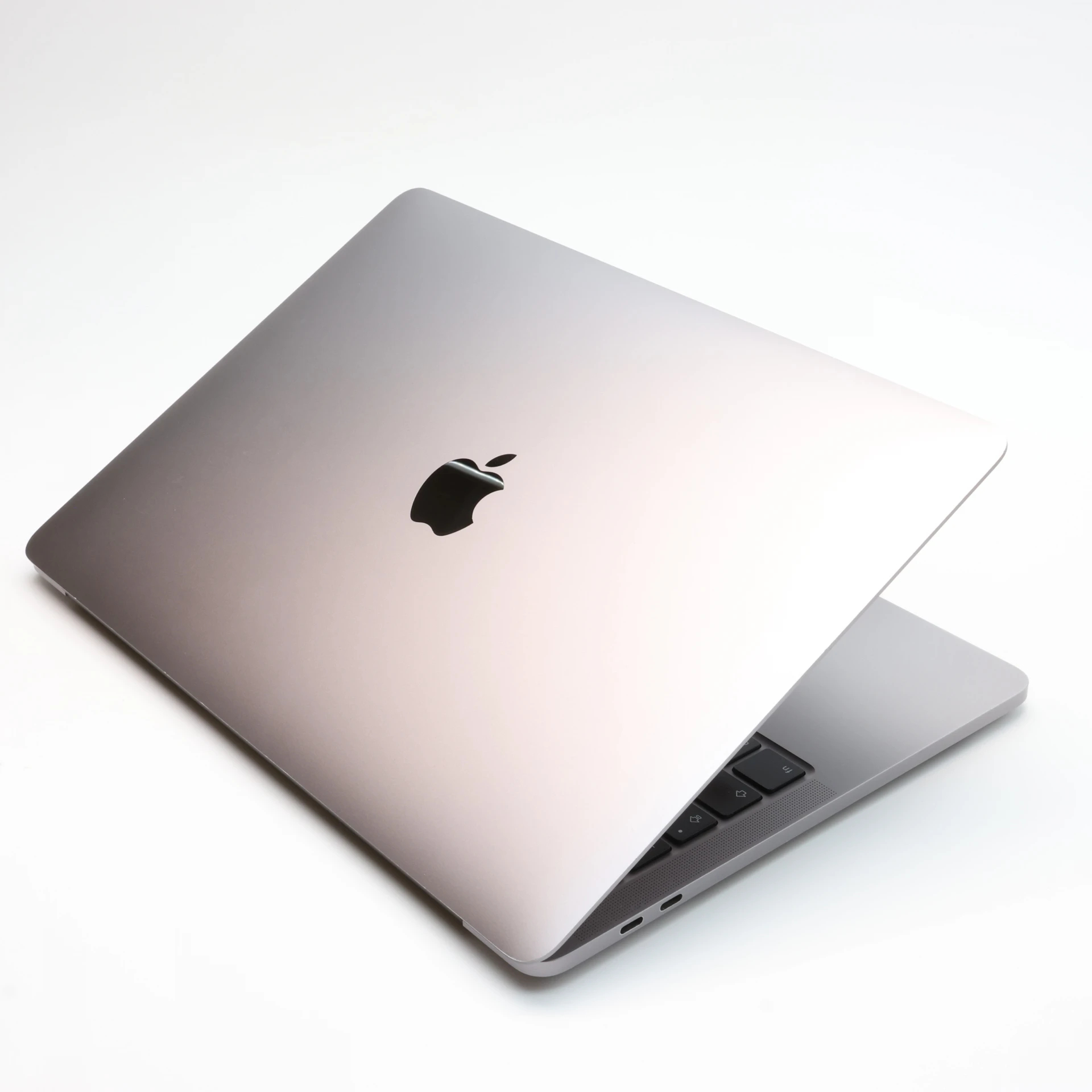 Apple MacBook Pro 13″ Touch Bar 2020 i5 512 GB SSD 16 GB RAM Silver 81% EU Bill