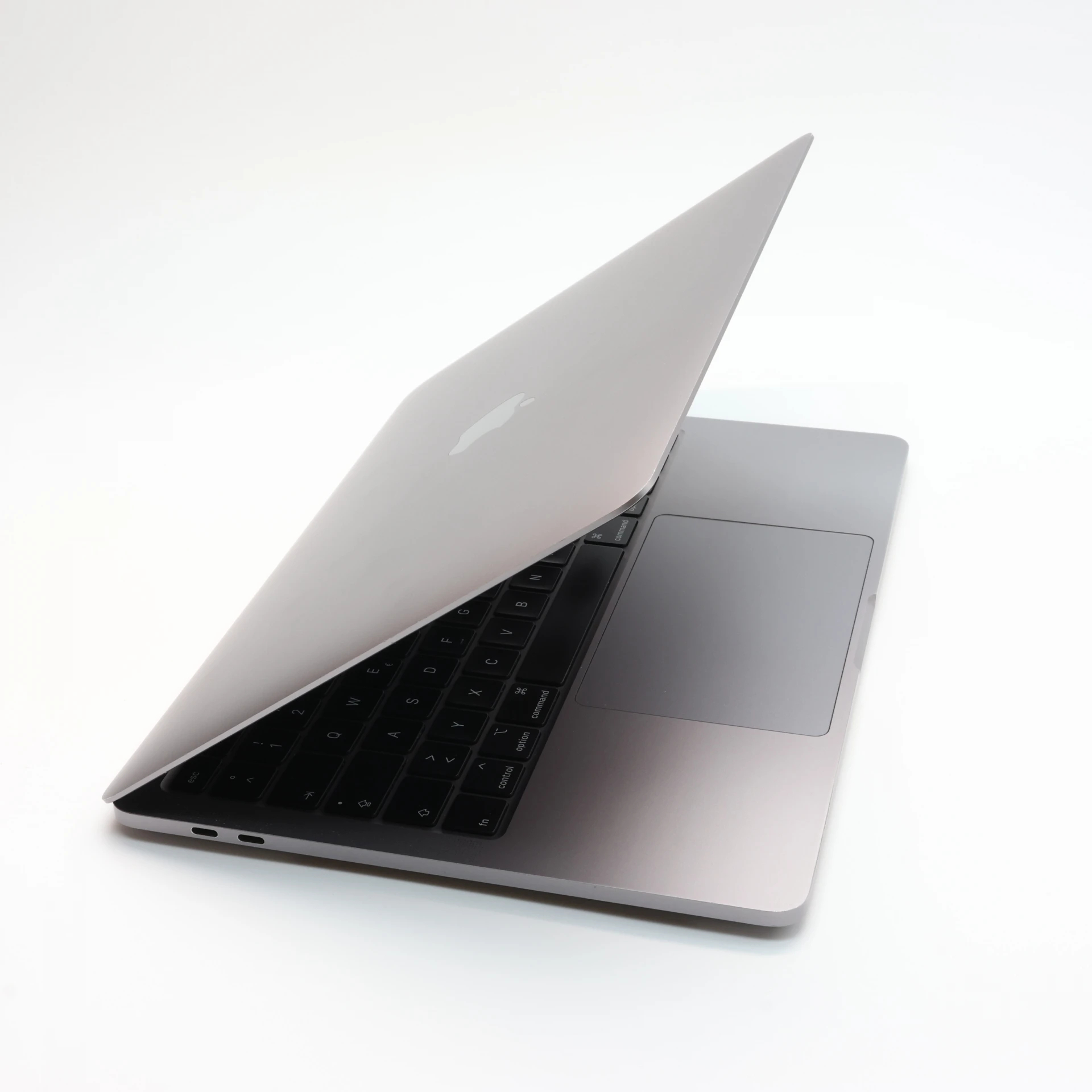 Apple MacBook Pro 13″ Touch Bar 2020 i5 512 GB SSD 16 GB RAM Silver 81% EU Bill