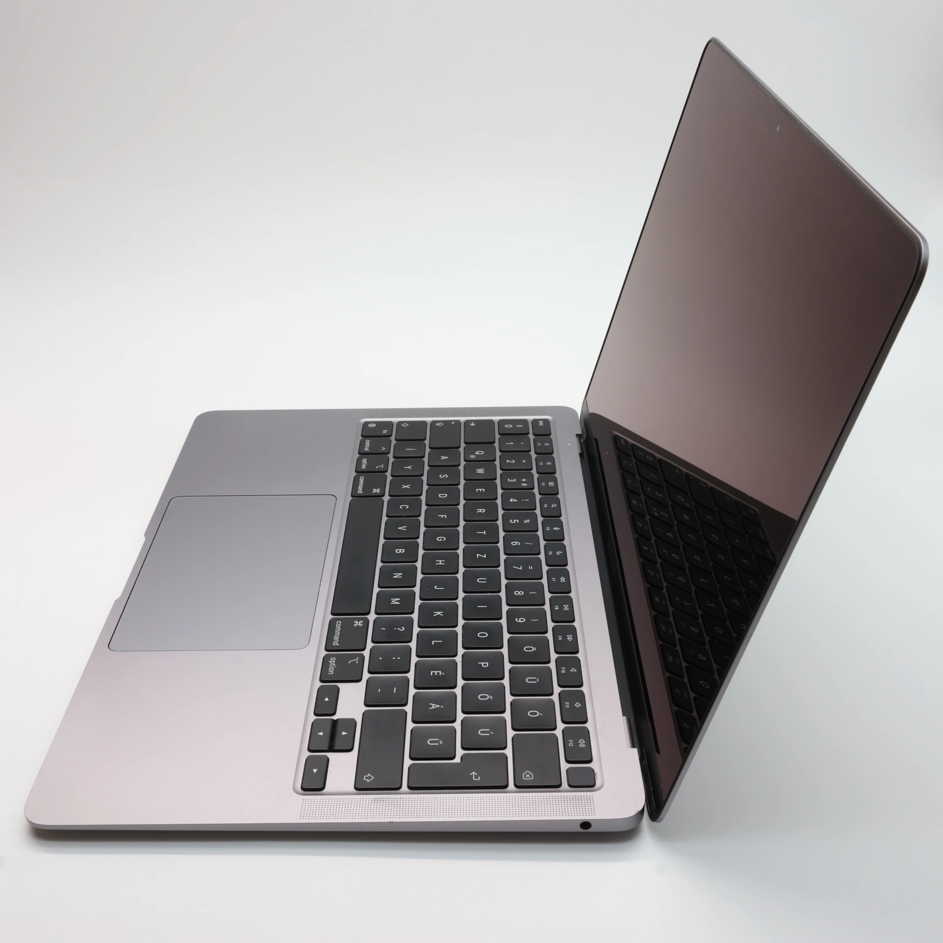 Apple MacBook Air 13″ 2020 M1 256 GB SSD 8 GB RAM Space Gray 85% HUN Bill
