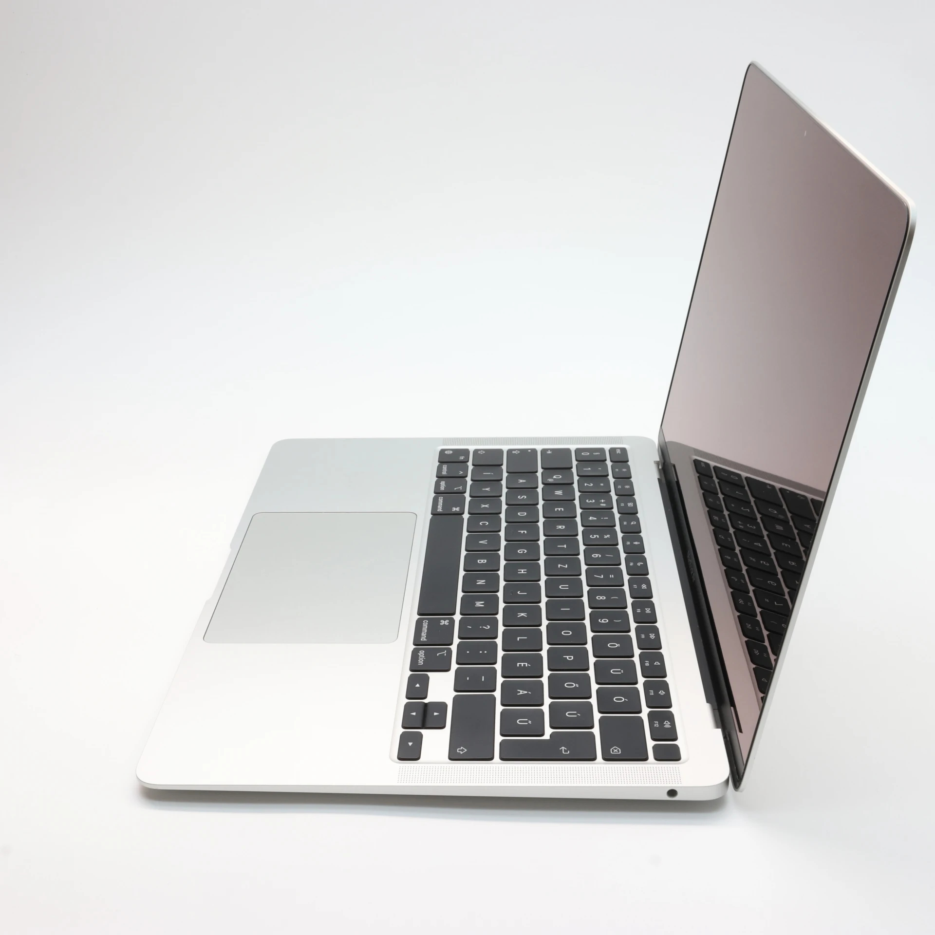 Apple MacBook Air 13″ 2020 M1 256 GB SSD 8 GB RAM Silver 100% HUN Bill