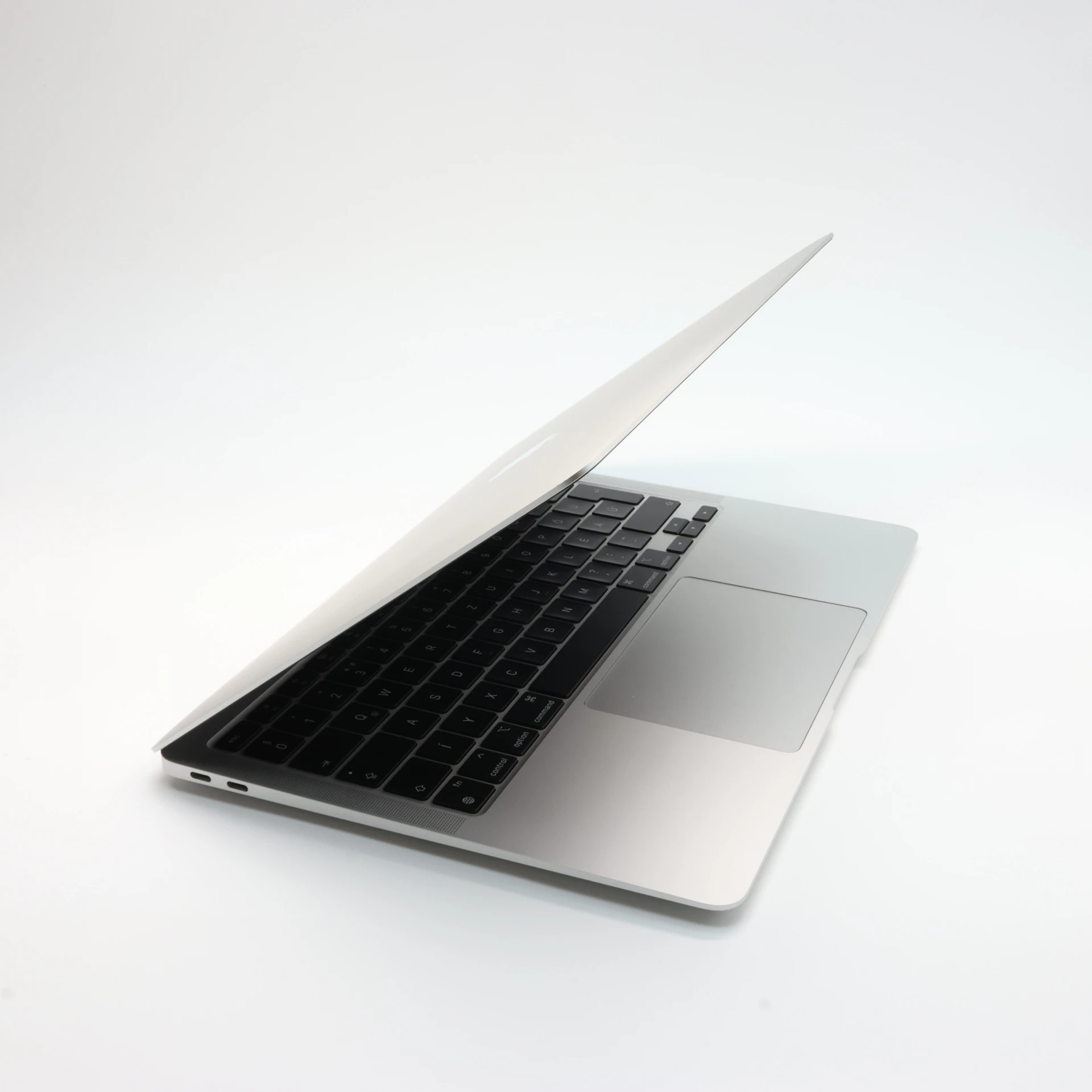 Apple MacBook Air 13″ 2020 M1 256 GB SSD 8 GB RAM Silver 100% HUN Bill